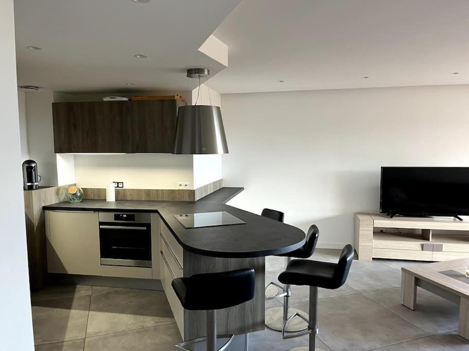 Appartement 2 Pieces Vue Mer, A Proximite De Tout ماندوليو لا نابول المظهر الخارجي الصورة
